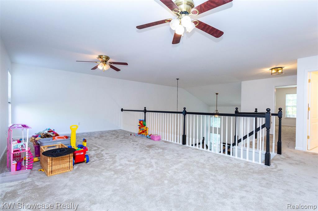 5726 Pinecroft Court, 44, Clawson, MI — Photo 24