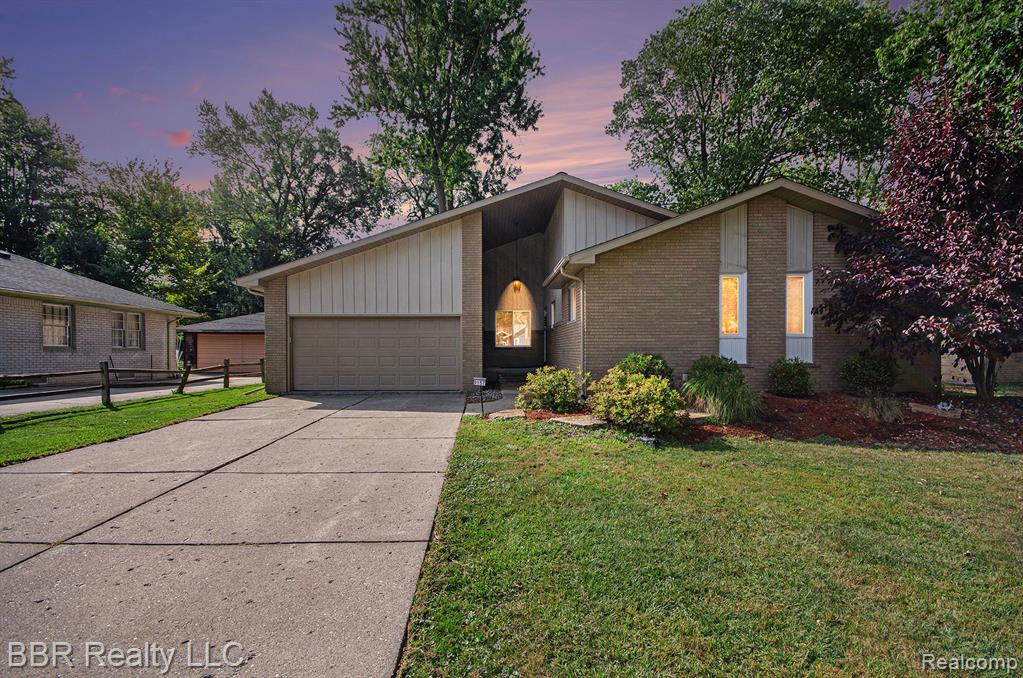 9157 Dallas Drive, Grosse Ile, MI 48138 — front exterior