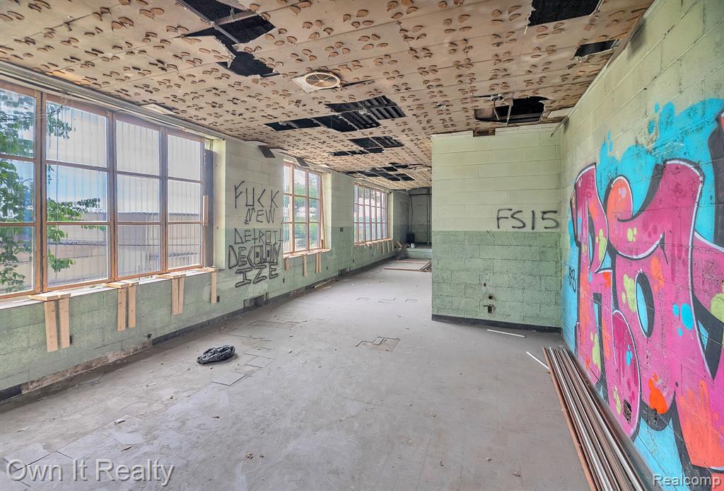 8616 Grinnell Street, Grosse Pointe, MI, 48213