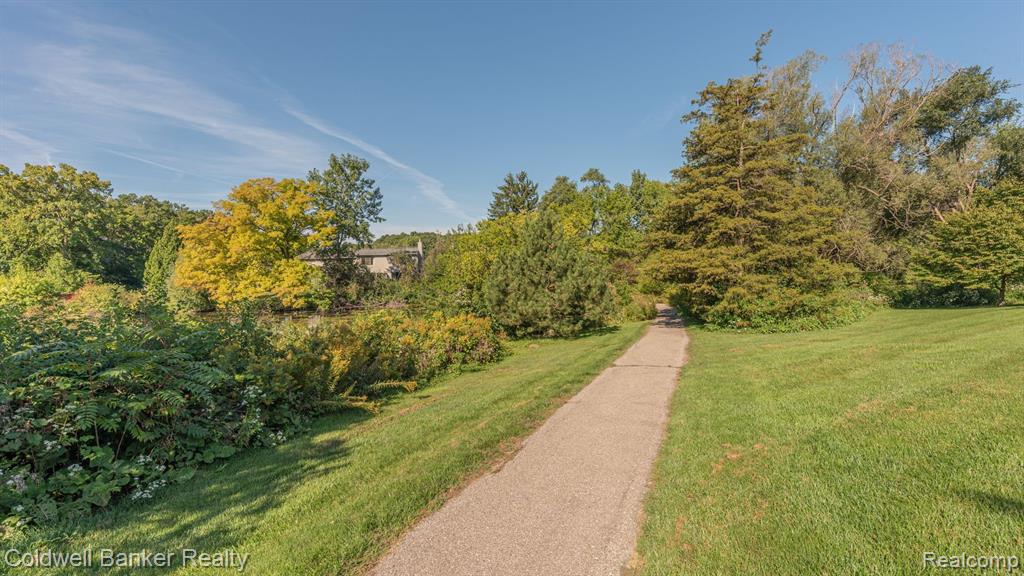 759 PENINSULA, Ann Arbor, MI 48105 — Photo 41