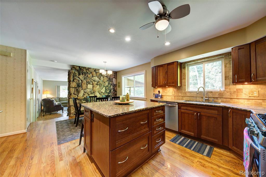 6788 Balmoral Terrace, Clarkston, MI — Photo 11
