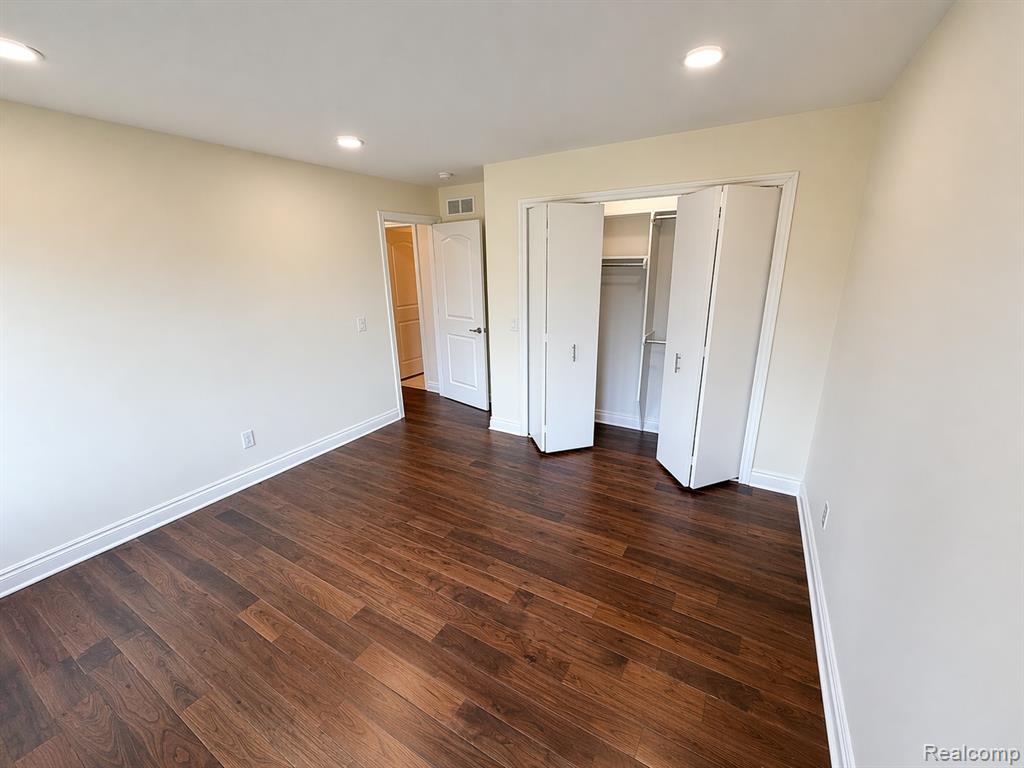 5525 Woodland Court, West Bloomfield, MI — Photo 36