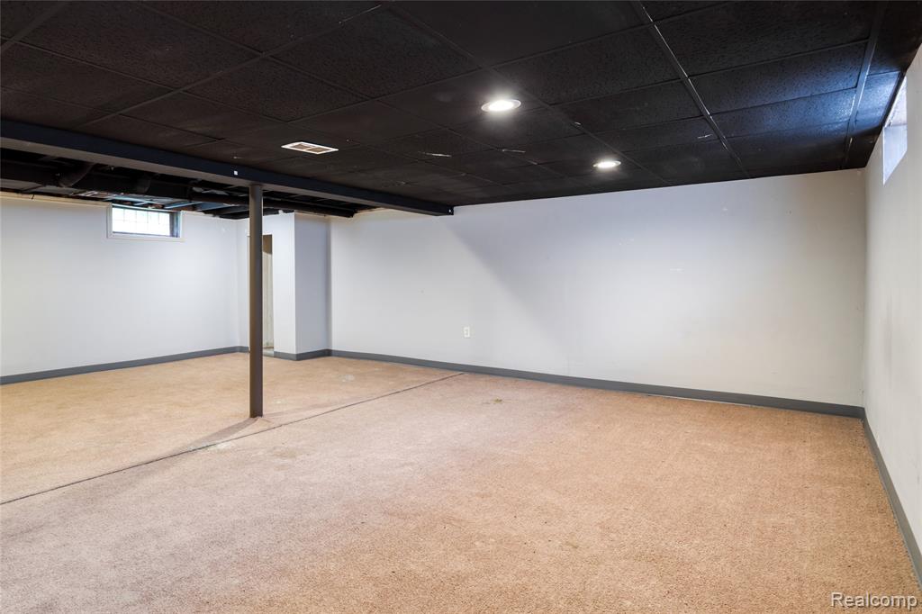 5427 NEWBERRY Street, Wayne, MI 48184 — Photo 19