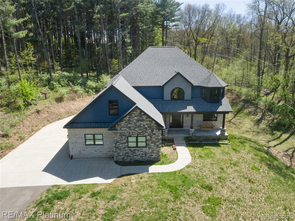 3705 High Hillcrest Drive, Howell, MI 48843