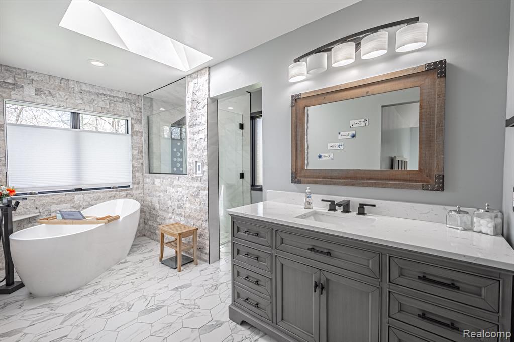 5170 MCKINLEY Road, China, MI — Photo 10