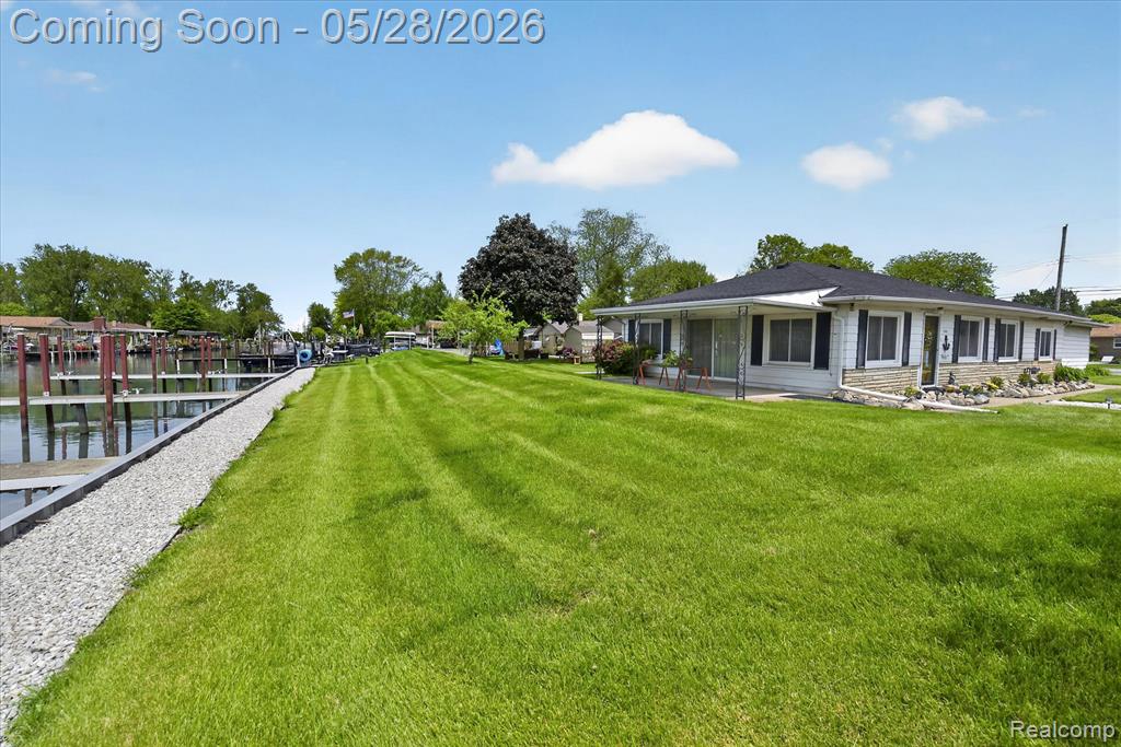29886 Pointe Drive, Rockwood, MI — Photo 36