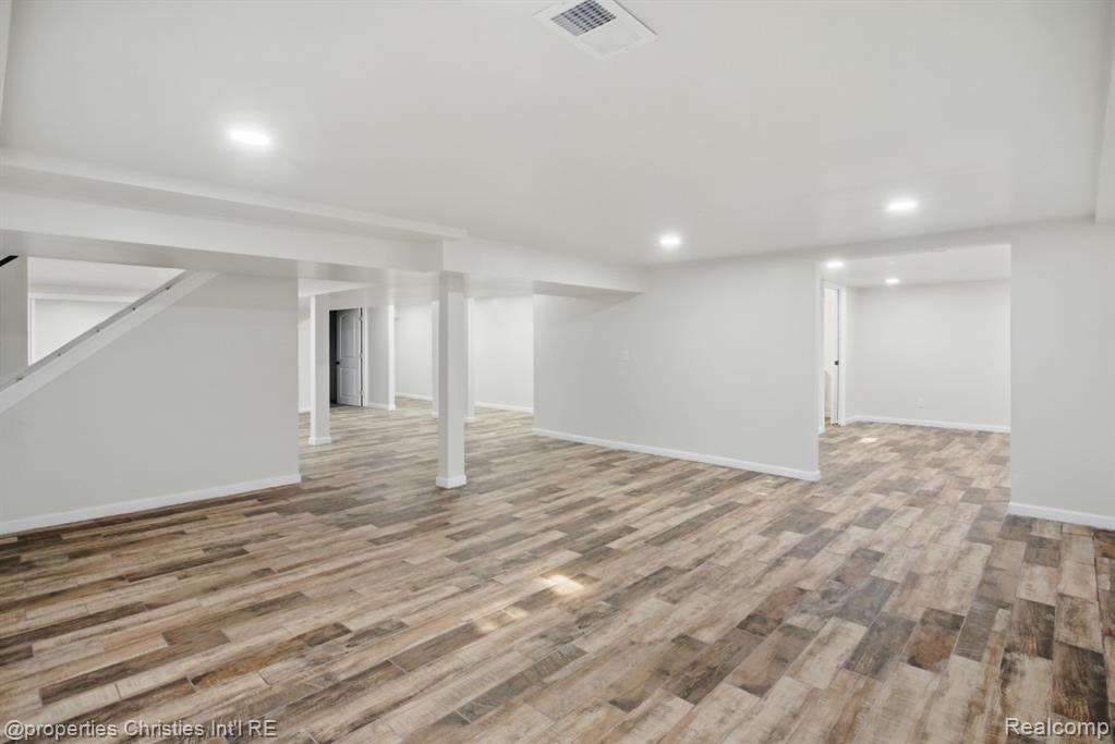 18051 Locherbie Avenue, Beverly Hills, MI 48025 — Photo 31