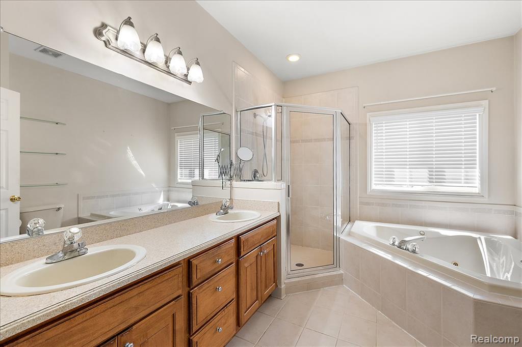 49763 Decker Drive, Shelby Twp, MI 48317 — Photo 29