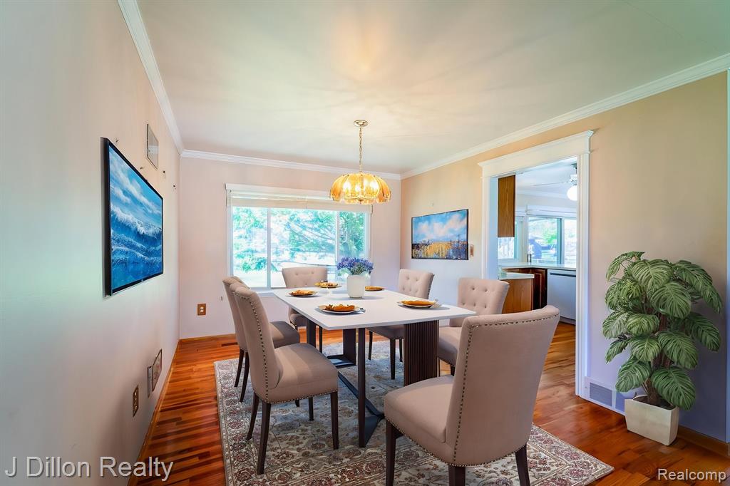 9121 TAVISTOCK Drive, Plymouth, MI 48170 — Photo 12