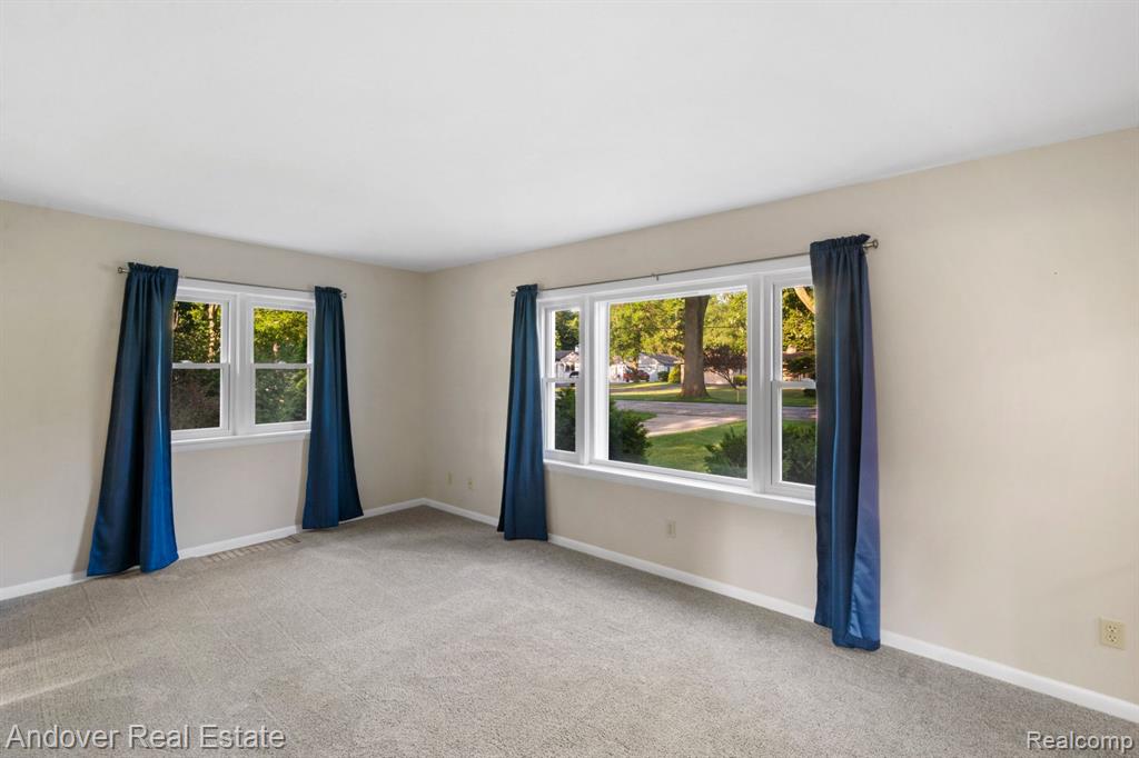 5254 LAKE HARBOR Road, Norton Shores, MI 49441 — Photo 13