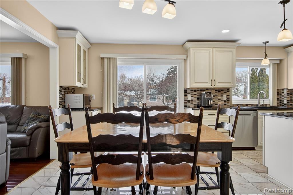 6857 Bridgemont Drive, Canton, MI 48187 — Photo 20