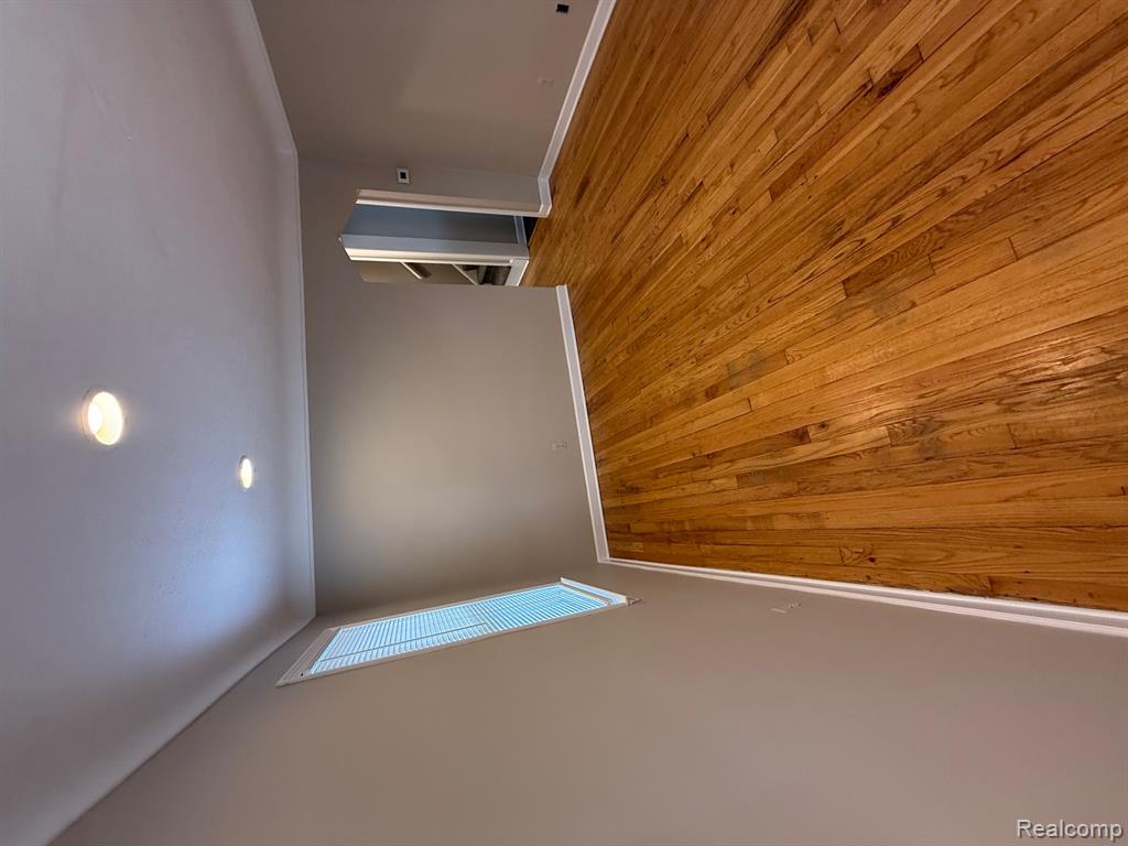 929 PRINCETON Road, Berkley, MI 48072 — Photo 14