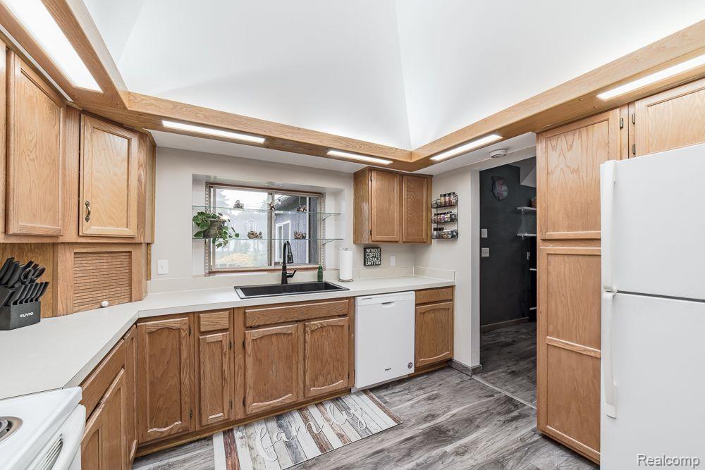 5266 OAK PARK Drive, Clarkston, MI — Photo 19