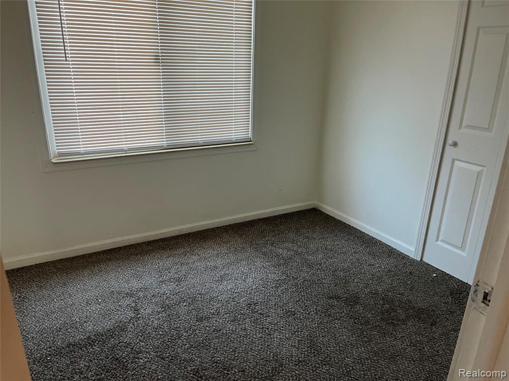 5868 N Linville Street, Westland, MI — Photo 17