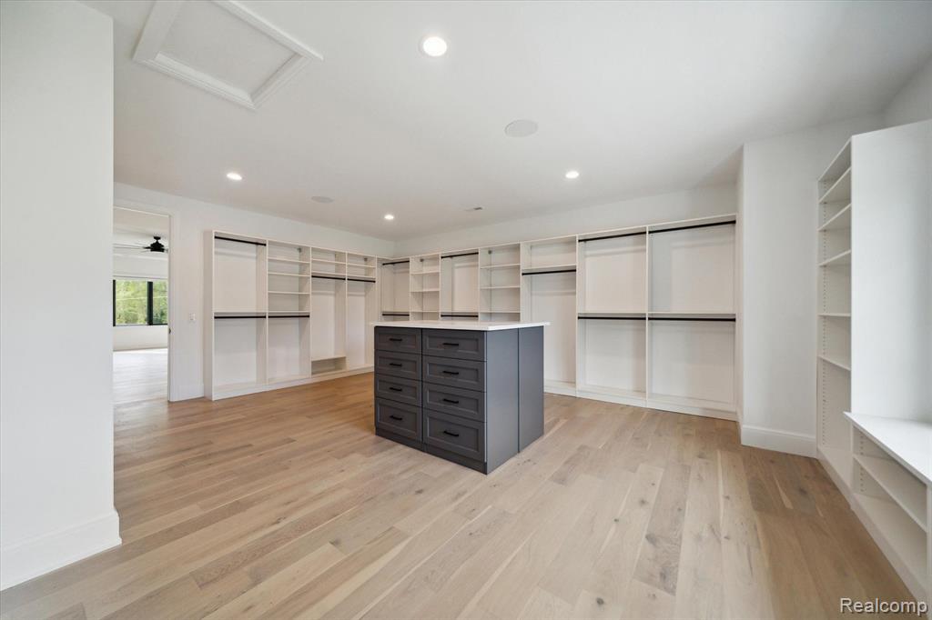 7450 PARKSTONE Lane, Bloomfield Hills, MI 48301 — Photo 41