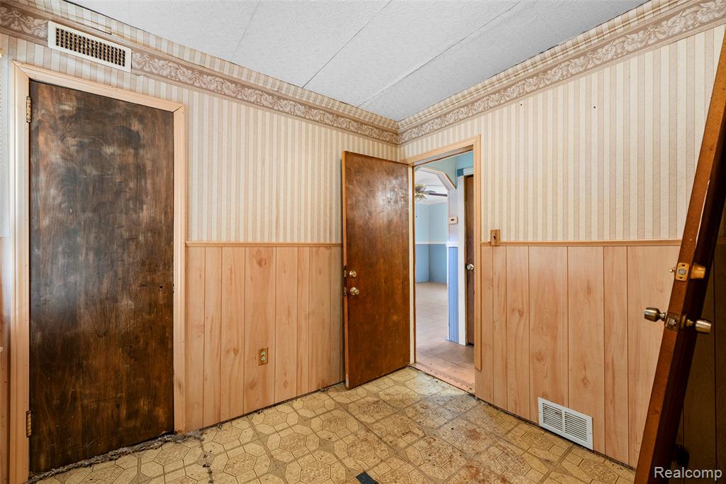 6826 Republic Avenue, Warren, MI 48091 — Photo 20