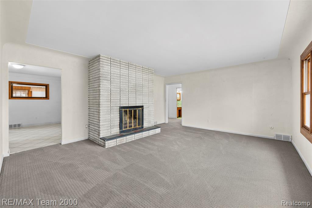 7638 N Gulley Road, Dearborn Heights, MI 48127 — Photo 4