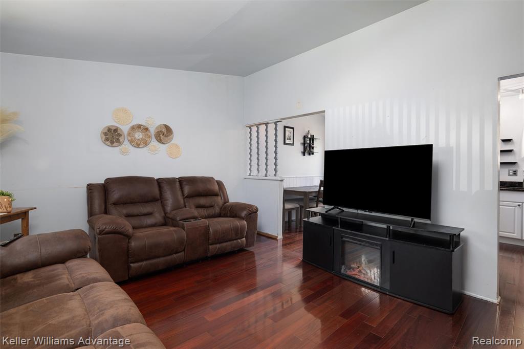 9428 Oak Street, Taylor, MI 48180 — Photo 5