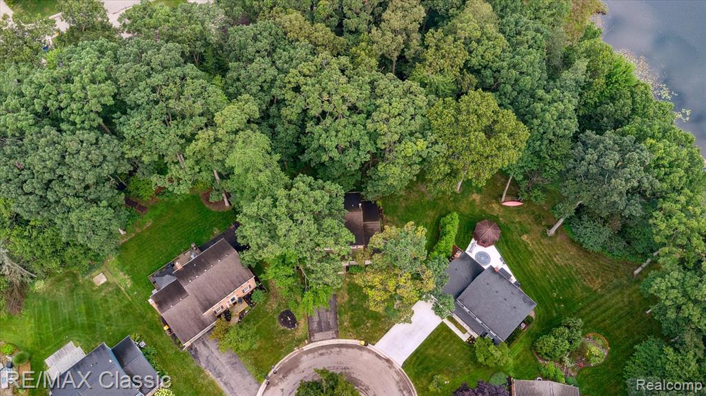 1561 Waters Edge Court, Wixom, MI 48393 — Photo 66