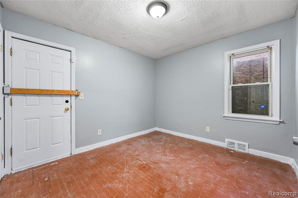 17511 Westmoreland Road, Detroit, MI 48219 — Photo 13