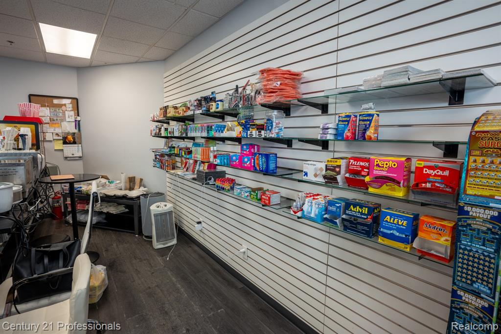 888 W Big Beaver - Troy Eatz Road, 112, Troy, MI 48084 — Photo 26