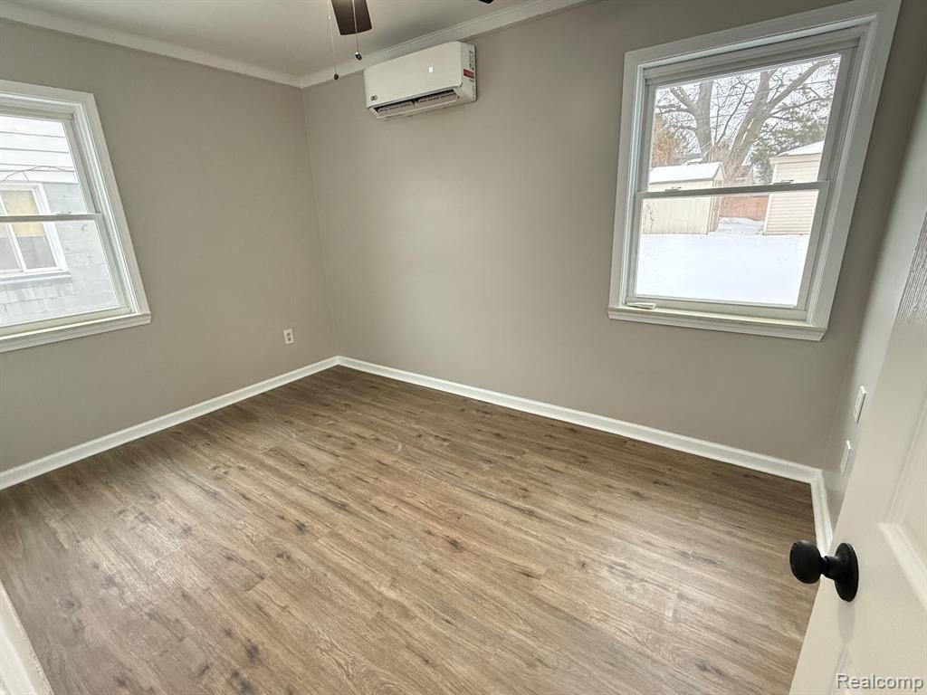 7331 Drexel Street, Dearborn Heights, MI 48127 — Photo 10