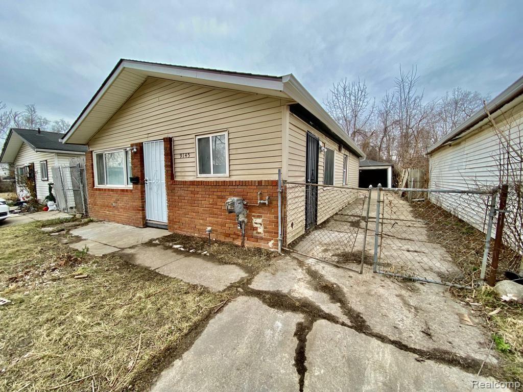 9145 DECATUR Street, Detroit, MI 48228 — Photo 3