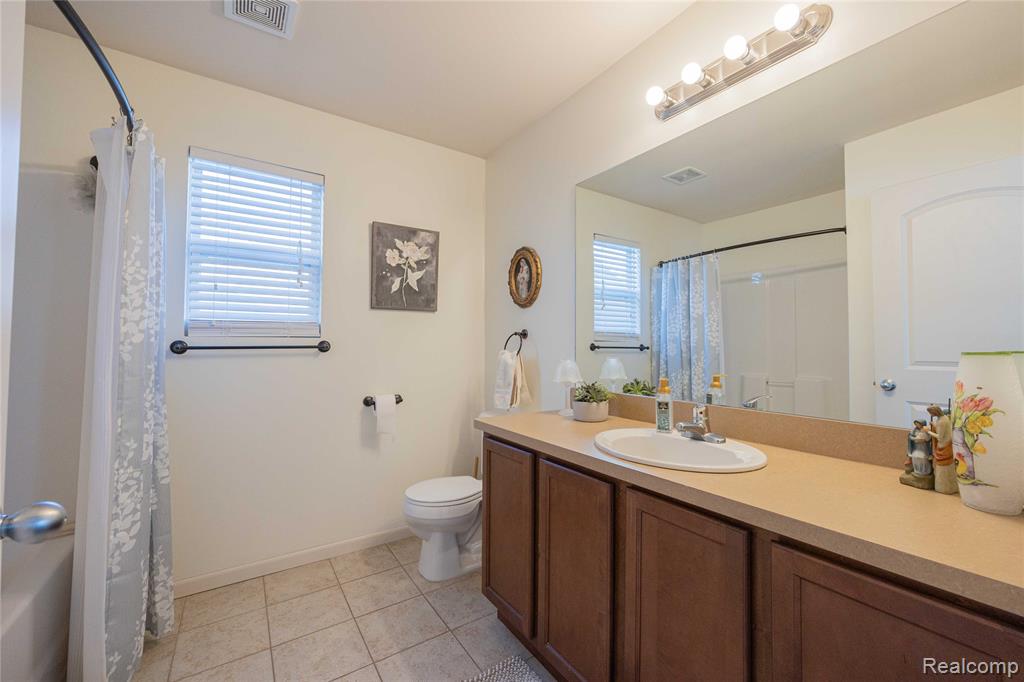 17155 Theresa Lane, New Boston, MI 48164 — Photo 21
