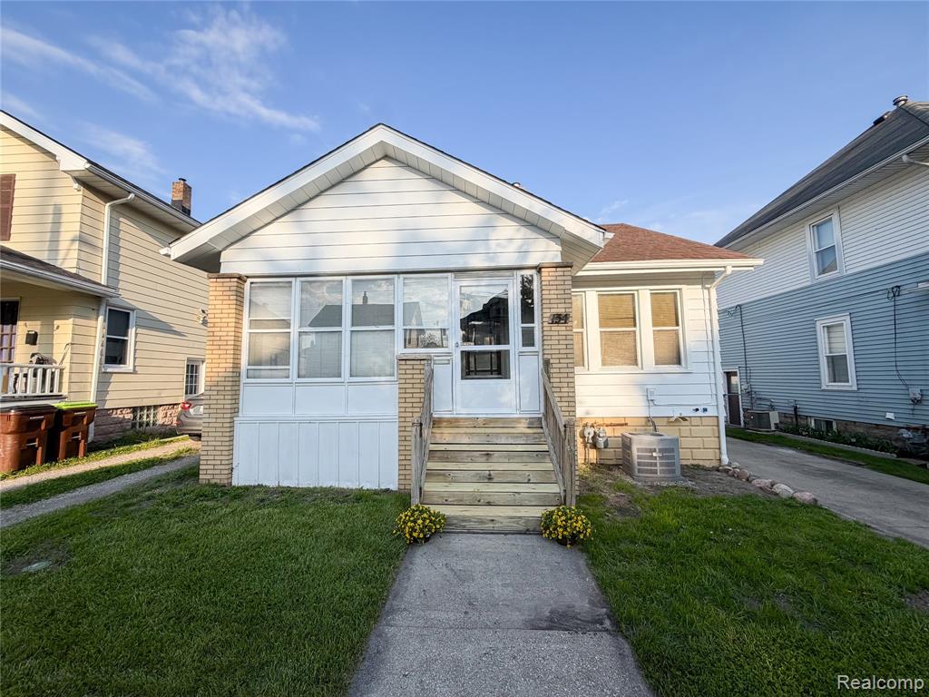 134 Michigan Avenue, Monroe, MI 48162 — Photo 4