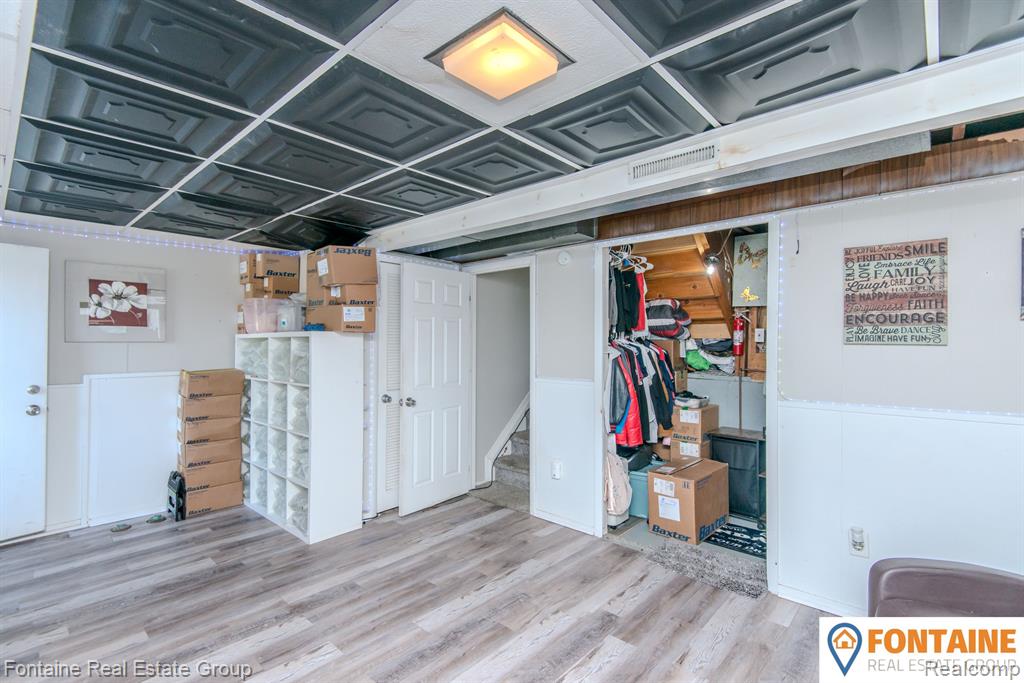 29066 ANN ARBOR Trail, Westland, MI — Photo 26