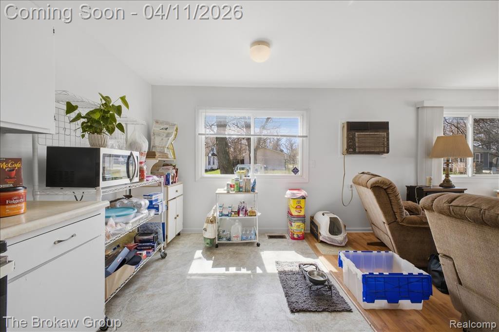 90 N Josephine Avenue, Waterford, MI 48328 — Photo 14
