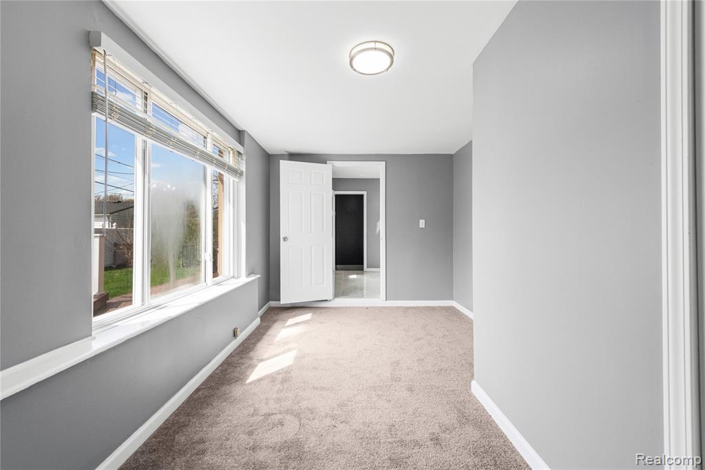 23701 Coyle Street, Oak Park, MI 48237 — Photo 14