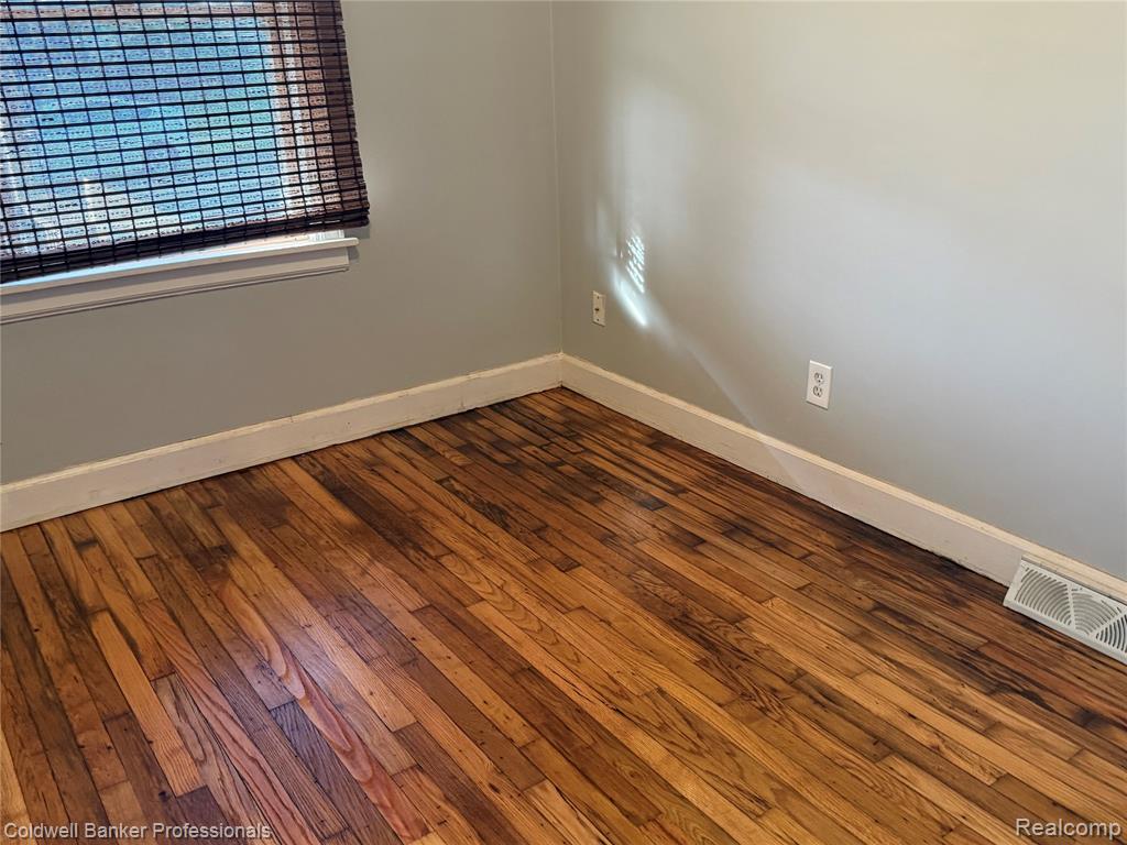 624 E Saratoga Street, Ferndale, MI 48220 — Photo 11