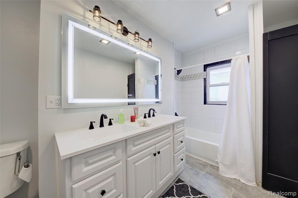 700 W Euclid Street, Detroit, MI 48202 — Photo 32