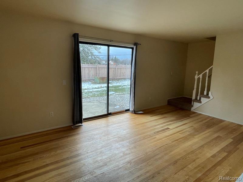 8487 PEPPER RIDGE Drive, Grand Blanc, MI 48439 — Photo 4