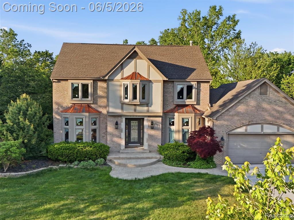 1232 Bradbury Drive, Troy, MI 48098