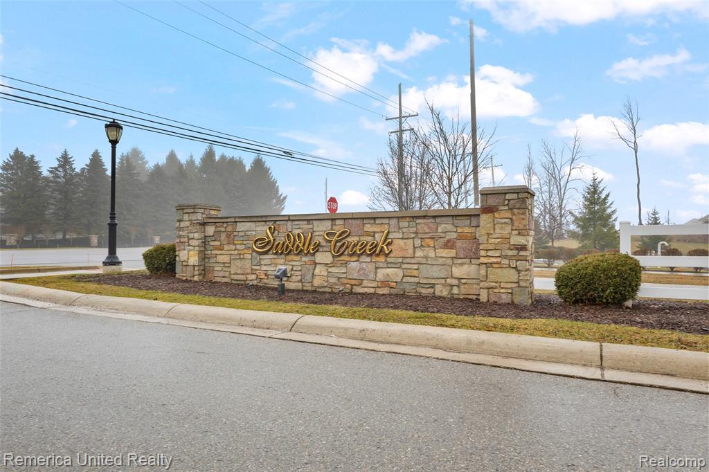 61964 Saddlecreek Drive, South Lyon, MI 48178 — Photo 11