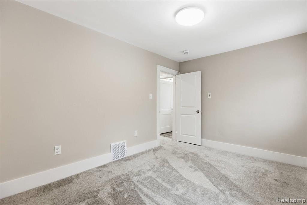 142 Miller Street, Mount Clemens, MI 48043 — Photo 36