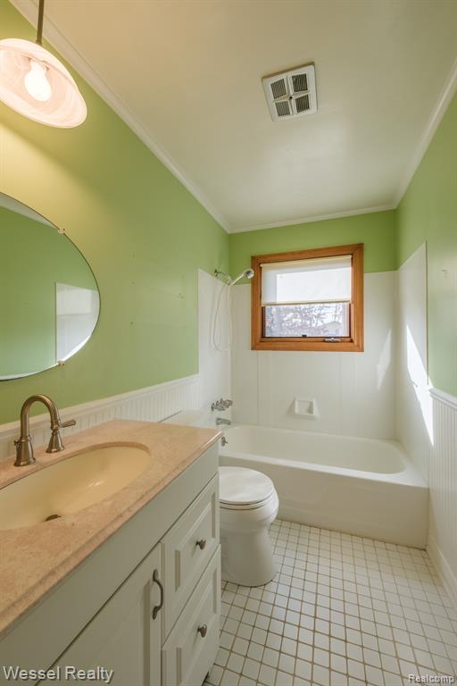 557 Green Cove Drive, Holly, MI 48442 — Photo 15