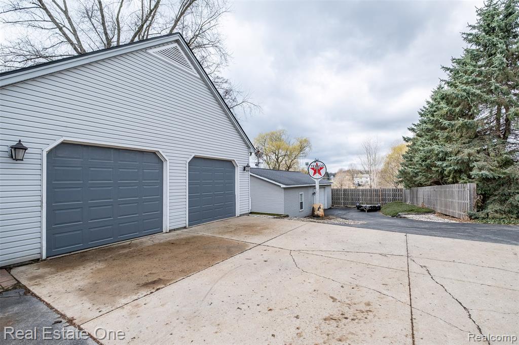 11030 Marshall Road, South Lyon, MI 48178 — Photo 50