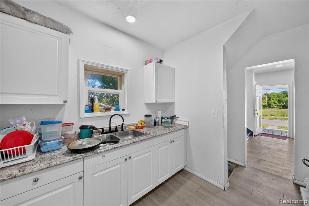 5070 Vancouver Street, Detroit, MI 48204 — Photo 9