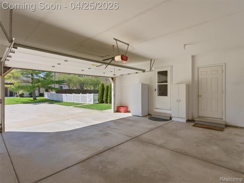 39001 Chartier Street, Harrison Township, MI — Photo 41