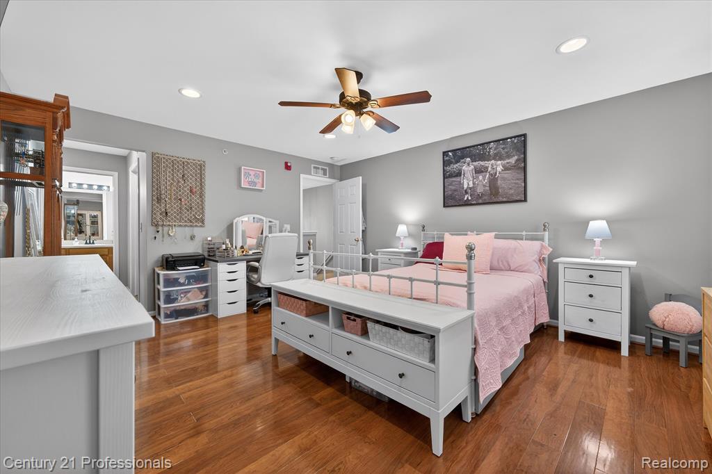 45555 Hidden View Court, 6 Mile Rd, Utica, MI 48315 — Photo 13