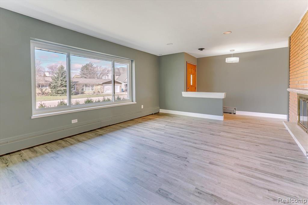 1293 BRAMBLES Drive, Waterford, MI 48328 — Photo 5