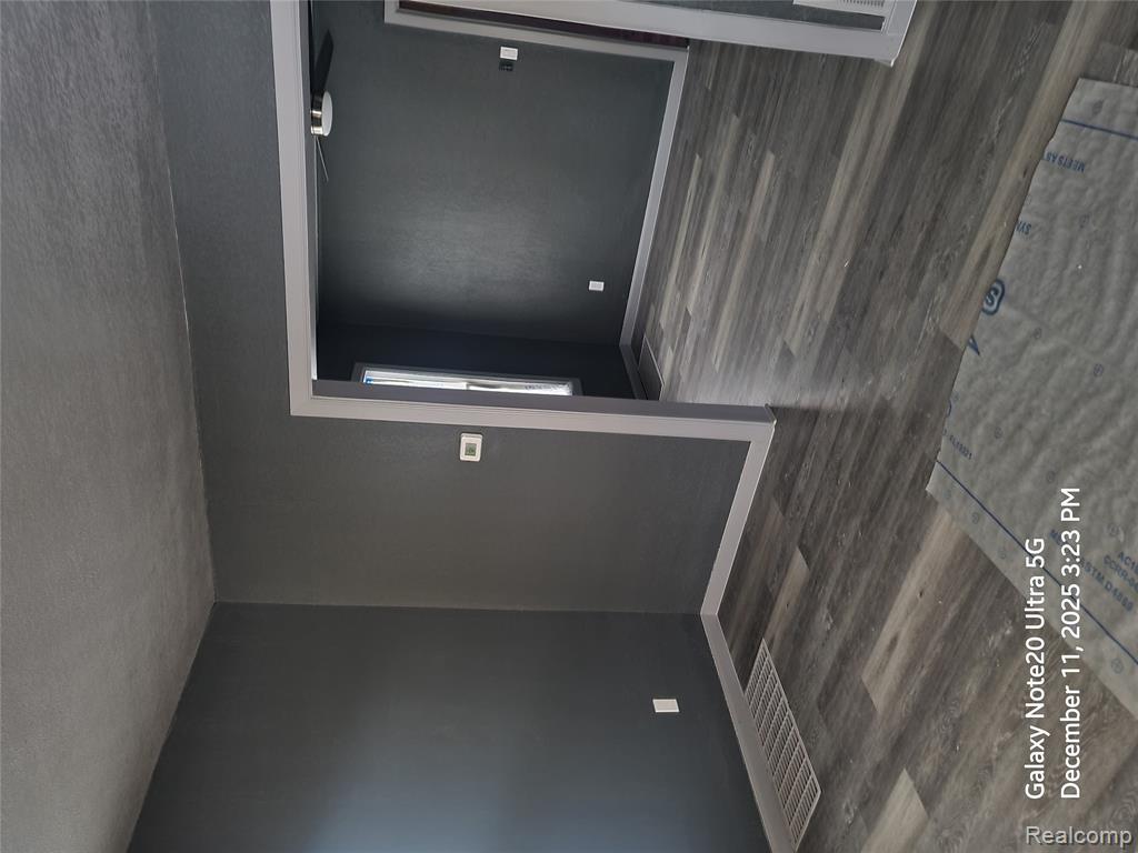 630 E Dartmouth Street, Flint, MI 48505 — Photo 7