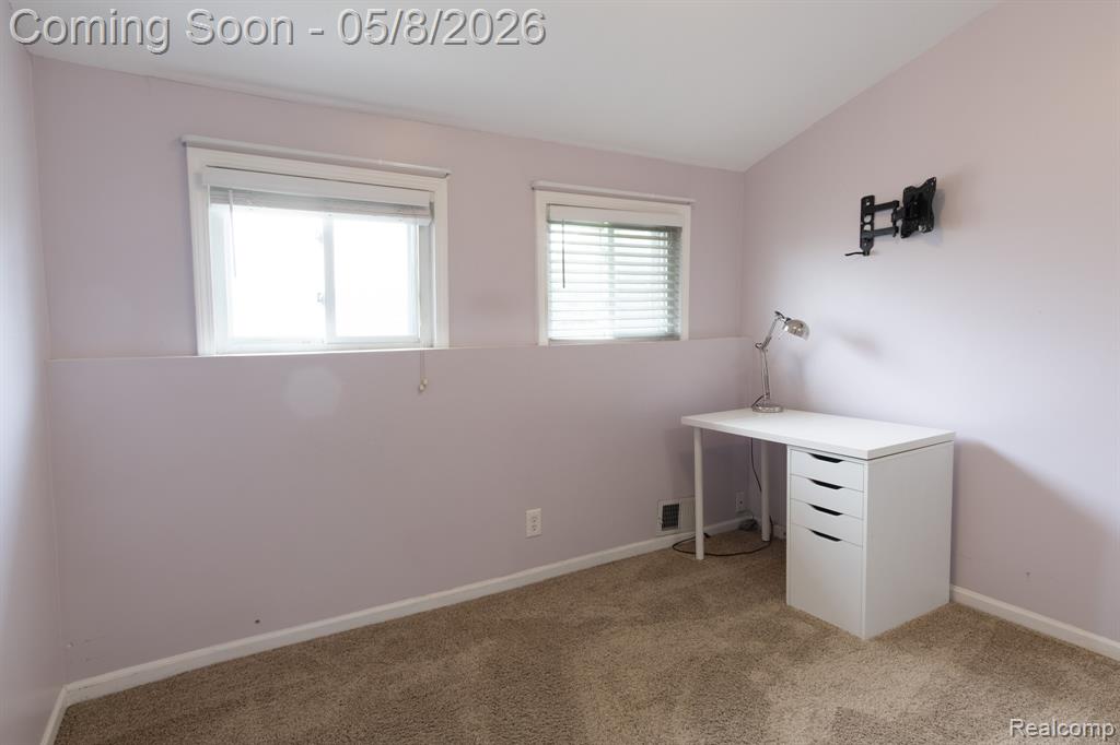 20804 Rensselaer Street, Farmington, MI 48336 — Photo 16