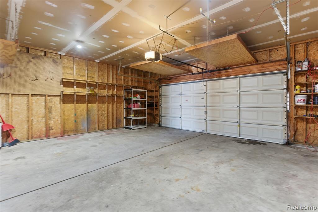 5654 Rowley Boulevard, Waterford, MI 48329 — Photo 29