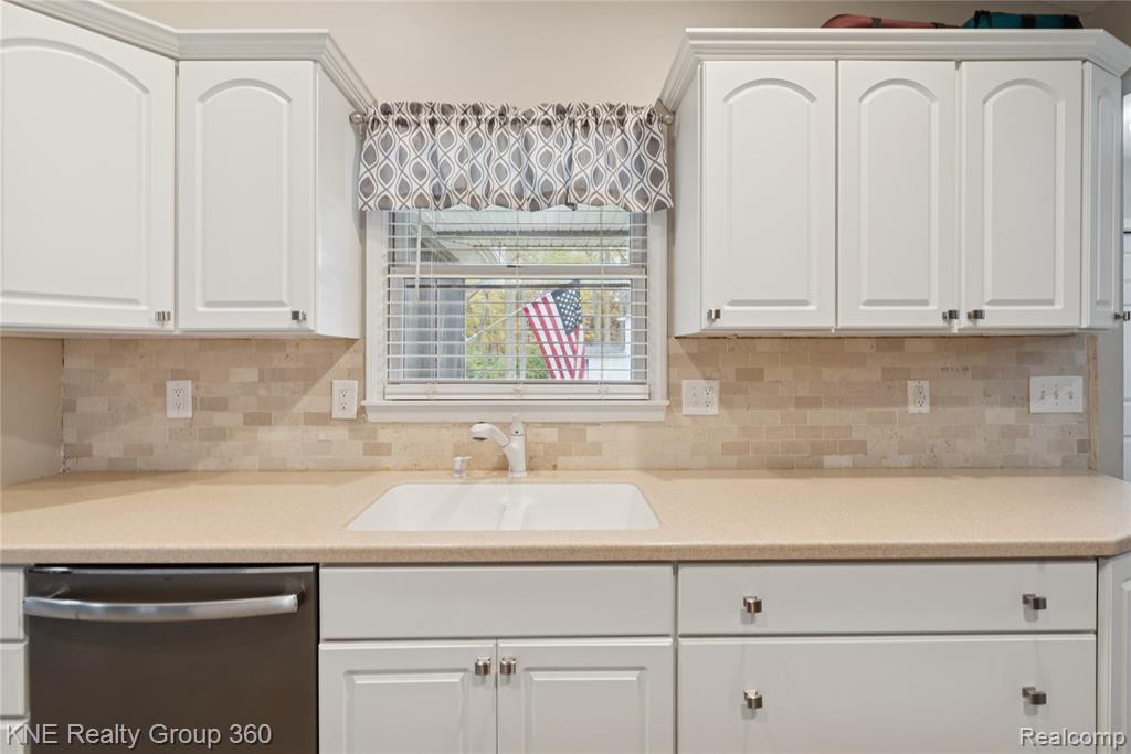 3283 Birch Run S, Adrian, MI 49221 — Photo 14