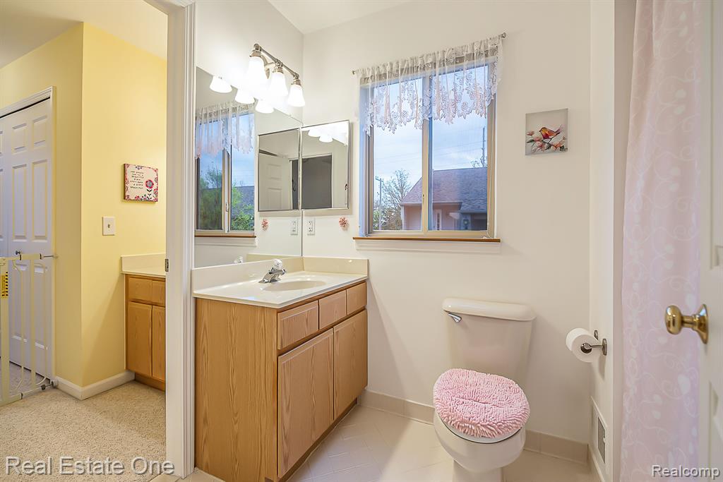 62310 ARLINGTON CIRCLE, 6, South Lyon, MI 48178 — Photo 17
