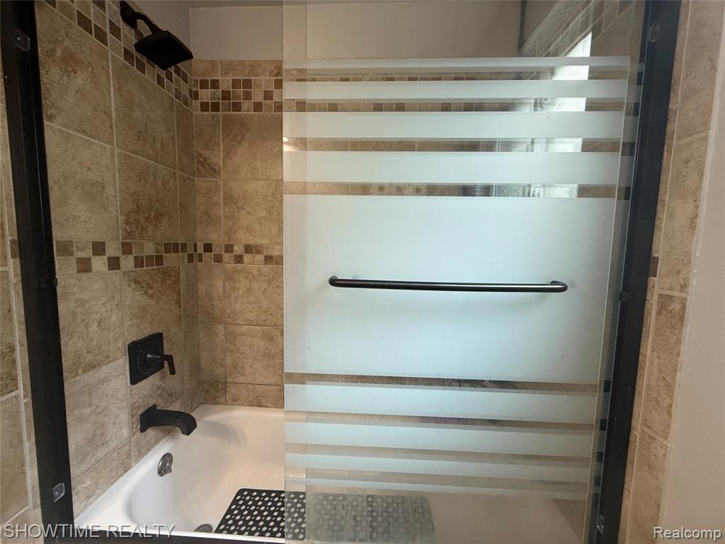 41617 Clayton Street, Clinton Twp, MI 48038 — Photo 13
